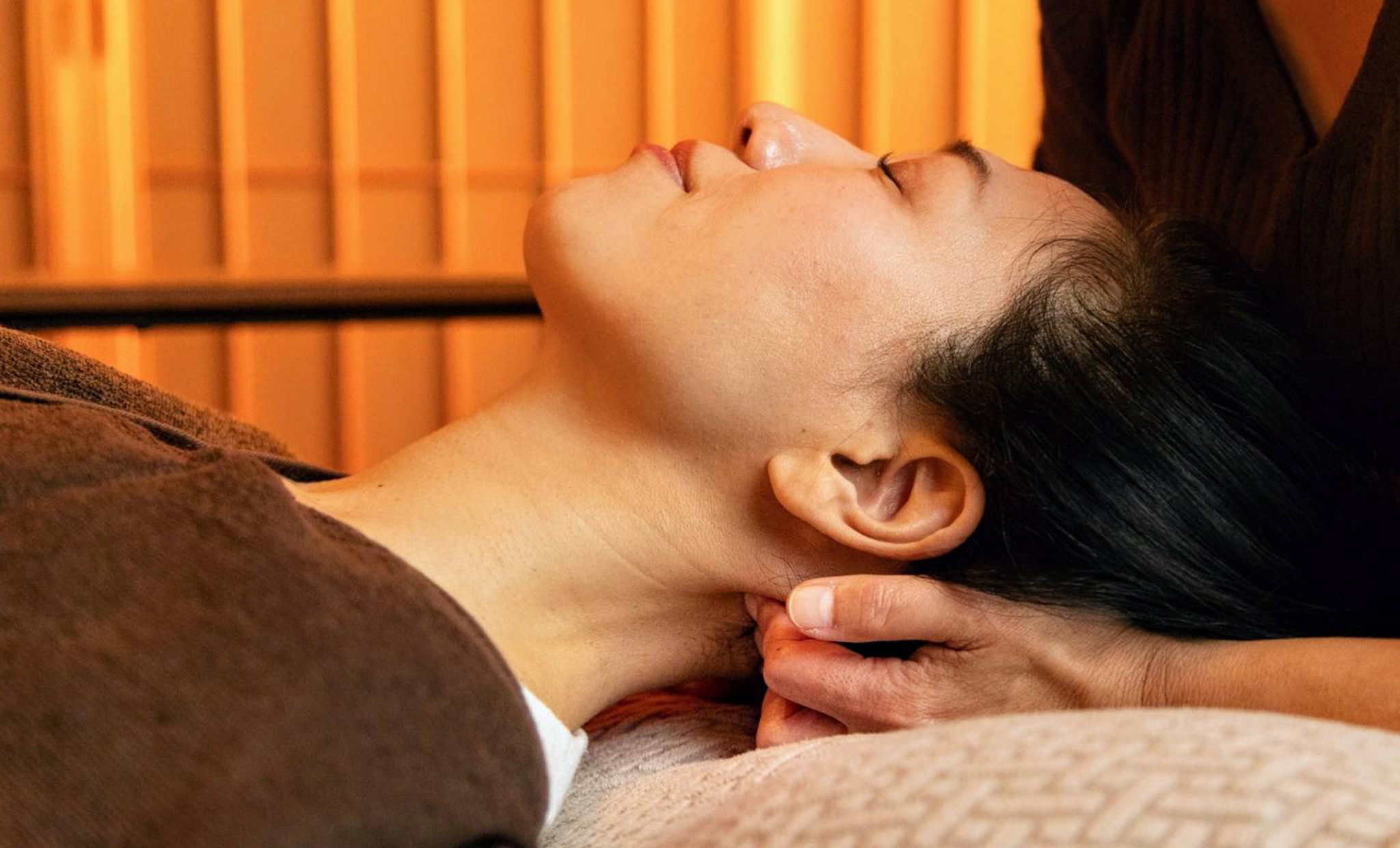 脳を癒す「ドライヘッドスパ」