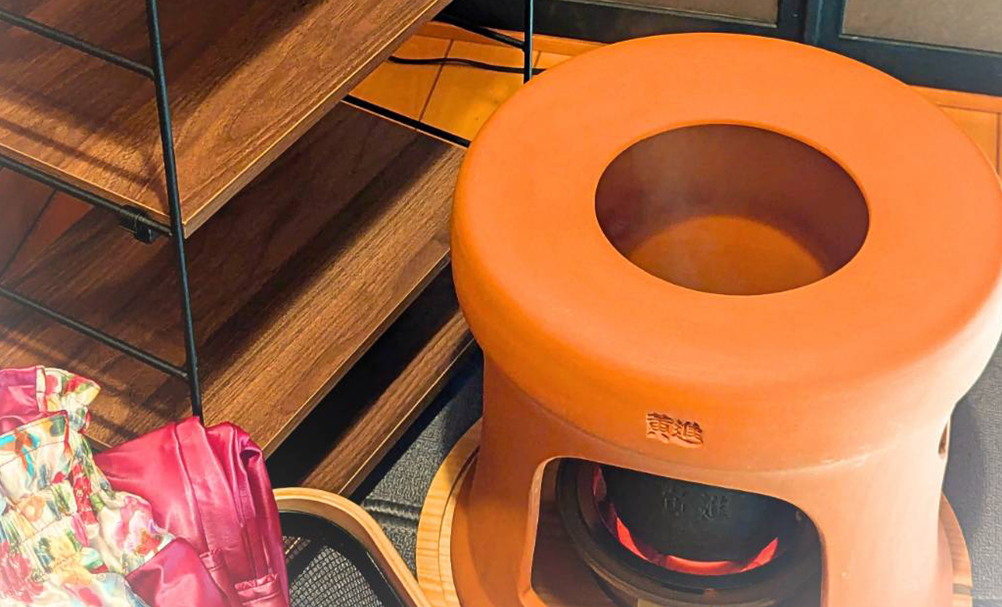 滝汗かくほど体の芯から温まり、デトックス効果が高い「黄土よもぎ蒸し」